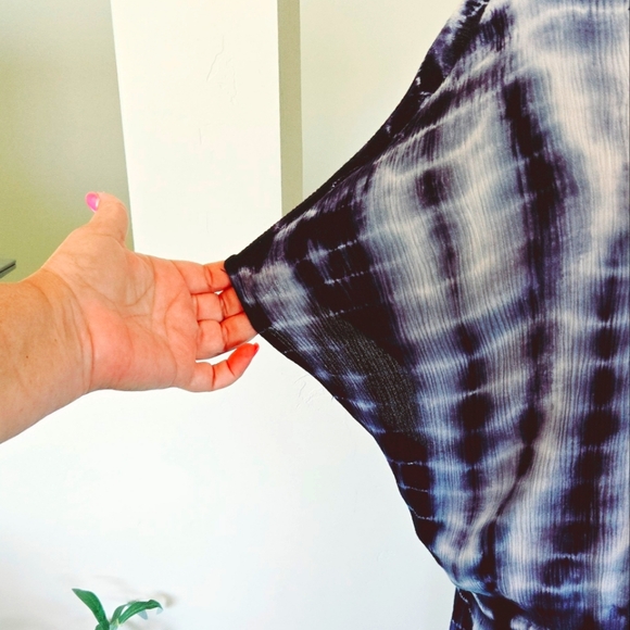 TORRID Blue Tie-Dye Tie Front Gauze Kaftan 1X/2X - Picture 7 of 14